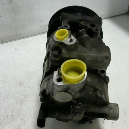 Compresseur clim VOLKSWAGEN GOLF 6 Photo n°1