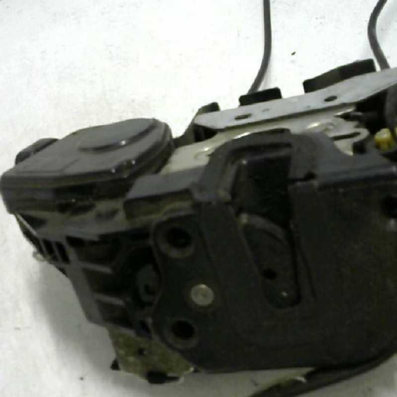 Serrure avant droit HYUNDAI TRAJET