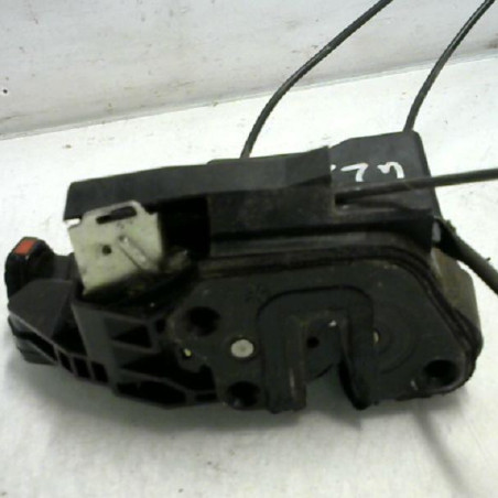 Serrure avant gauche HYUNDAI TRAJET Photo n°1