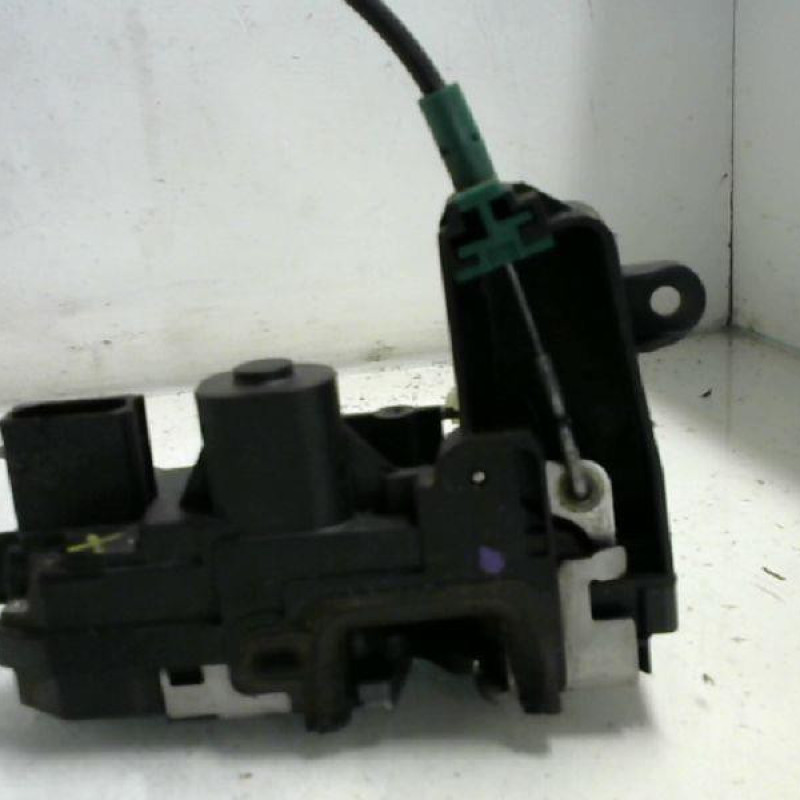 Serrure avant gauche OPEL ASTRA H