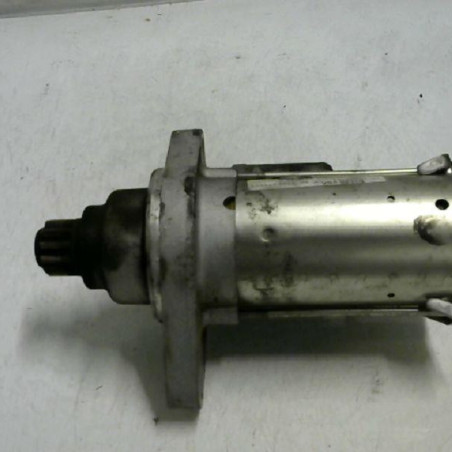 Demarreur VOLKSWAGEN PASSAT 5 Photo n°1