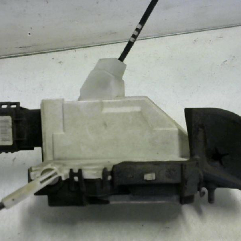 Serrure avant gauche PEUGEOT 3008 1