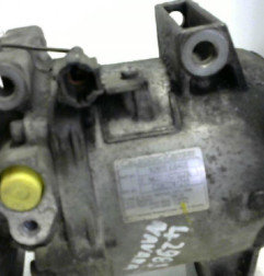 Compresseur clim NISSAN NAVARA 1 Photo n°3