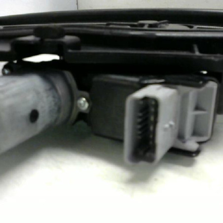 Leve vitre electrique avant droit PEUGEOT 2008 2