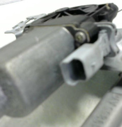 Leve vitre electrique avant droit PEUGEOT 207+ Photo n°1