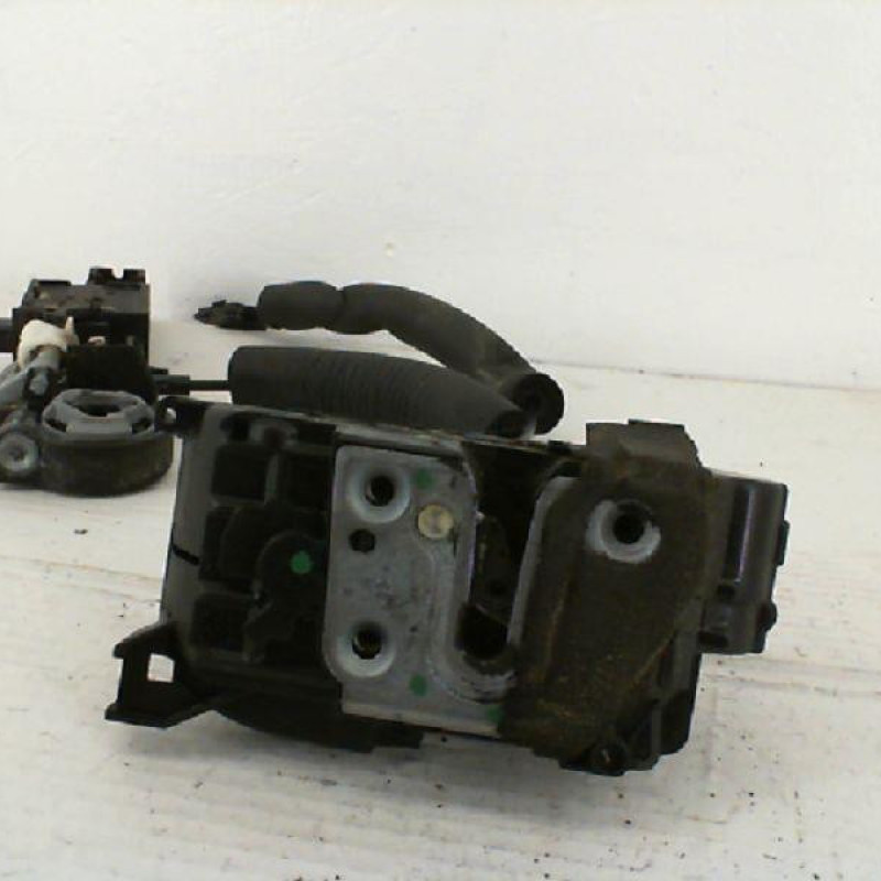 Serrure arriere droit RENAULT LAGUNA 3