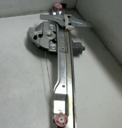 Leve vitre electrique avant gauche PEUGEOT 208 1 Photo n°1