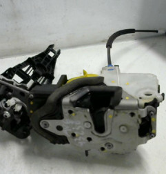 Serrure avant gauche OPEL ASTRA J Photo n°1