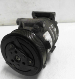 Compresseur clim RENAULT SCENIC 2 Photo n°3