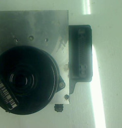 Bloc ABS (freins anti-blocage) BMW SERIE 3 E46 Photo n°5