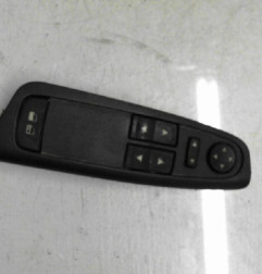 Interrupteur de leve vitre avant gauche FIAT STILO Photo n°1