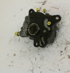 Pompe à vide VOLKSWAGEN GOLF 5 Photo n°5