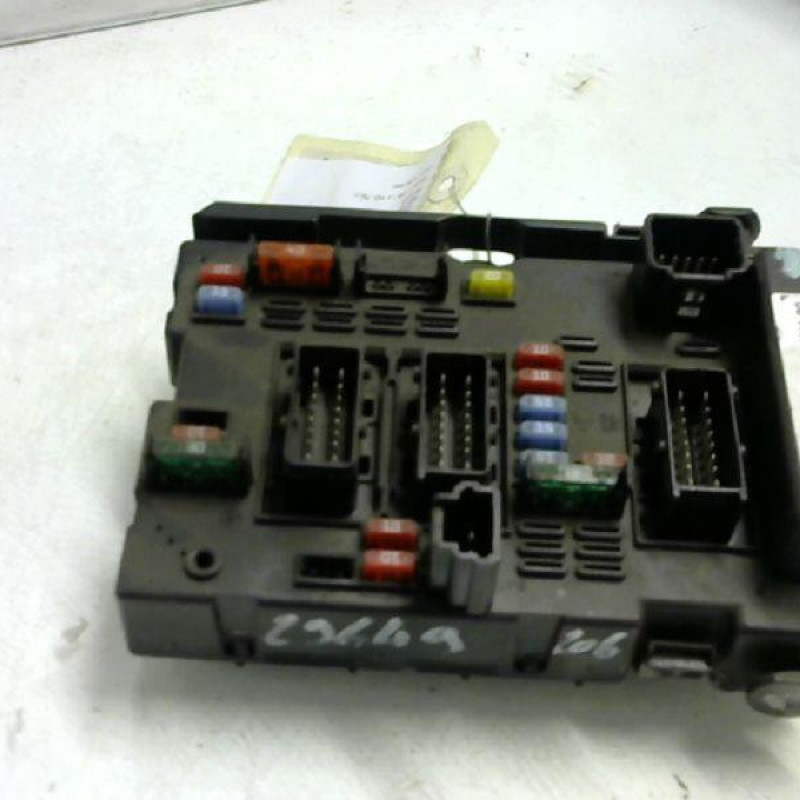 Boitier servitude moteur (BSM) PEUGEOT 206