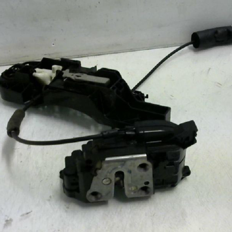 Serrure arriere droit RENAULT SCENIC 3