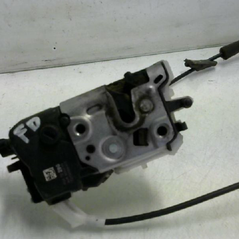 Serrure avant droit PEUGEOT 3008 1