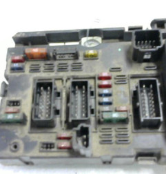 Boitier servitude moteur (BSM) PEUGEOT 307 Photo n°3