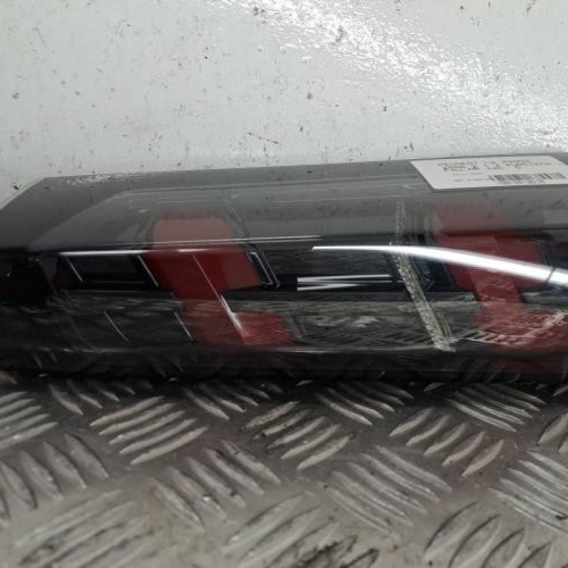 Feu arriere secondaire droit (feux) PEUGEOT 2008 2