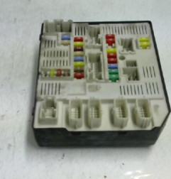 Boitier servitude moteur (BSM) RENAULT MEGANE 3 Photo n°4