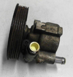 Pompe de direction DACIA DUSTER 2 Photo n°1