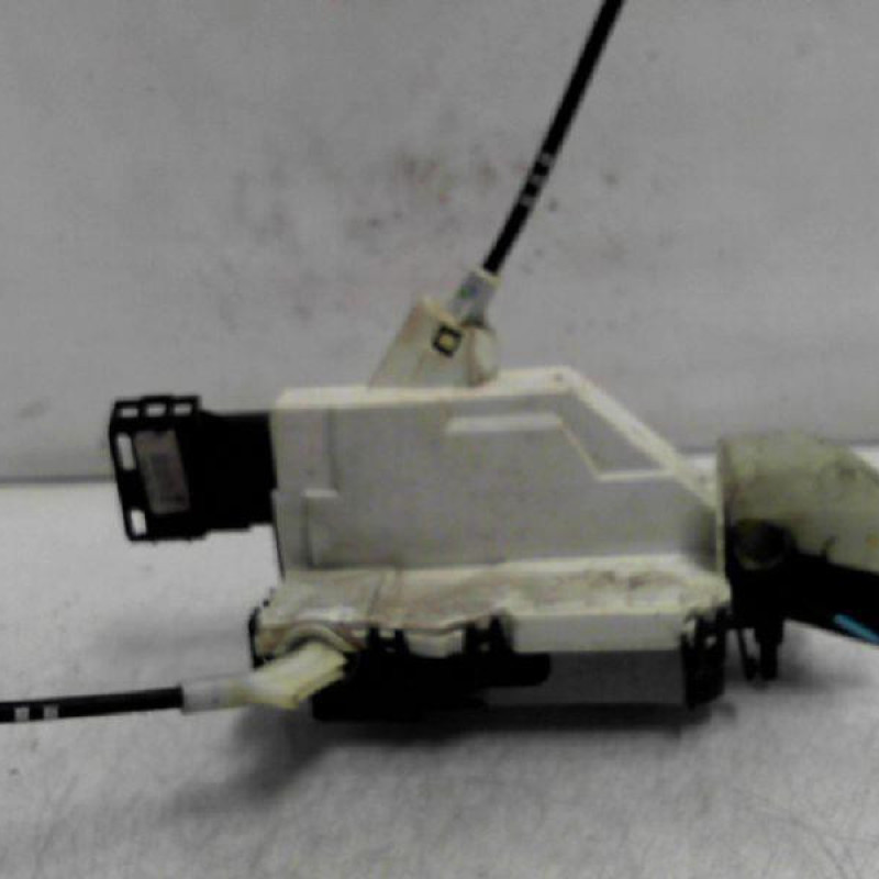 Serrure avant gauche PEUGEOT 5008 1