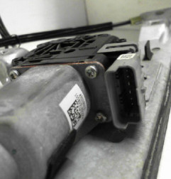 Leve vitre electrique avant gauche CITROEN DS3 Photo n°1