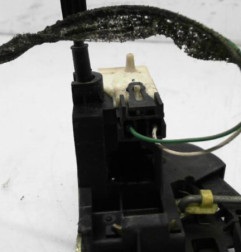 Serrure avant gauche RENAULT CLIO 2 Photo n°3