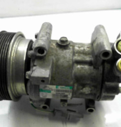 Compresseur clim RENAULT MODUS Photo n°7