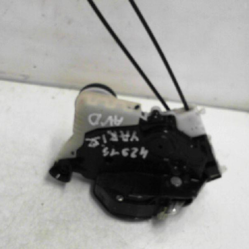 Serrure avant droit TOYOTA YARIS 2