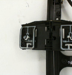 Leve vitre mecanique arriere gauche OPEL CORSA F Photo n°3