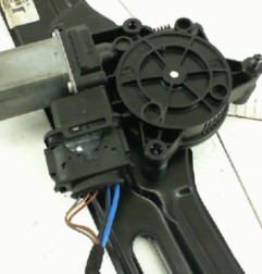 Leve vitre electrique arriere gauche BMW SERIE 2 F46 Photo n°8