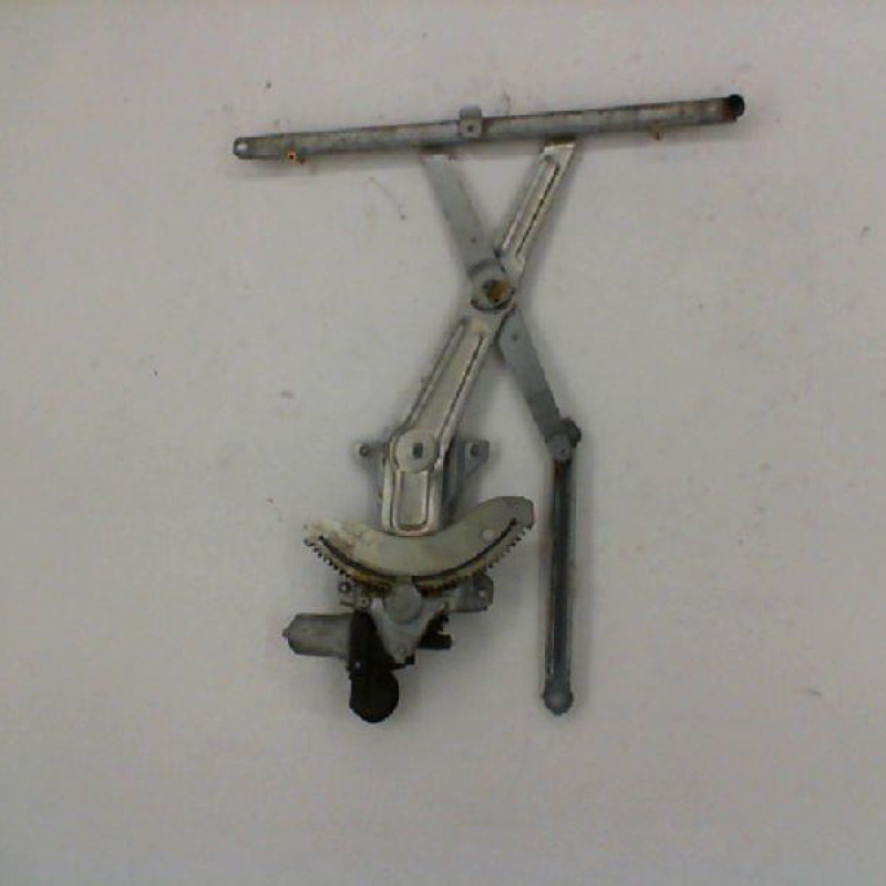 Leve vitre electrique avant gauche SUZUKI SWIFT 3