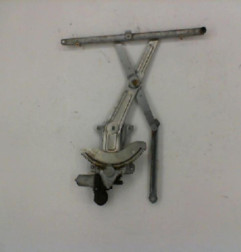 Leve vitre electrique avant gauche SUZUKI SWIFT 3 Photo n°5