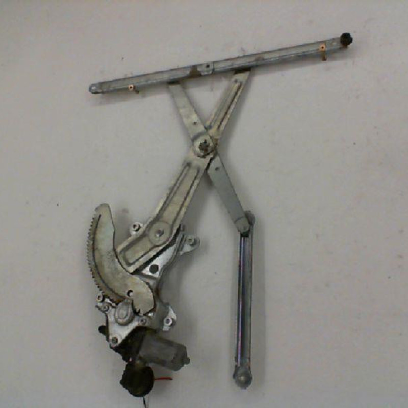 Leve vitre electrique avant droit SUZUKI SWIFT 3