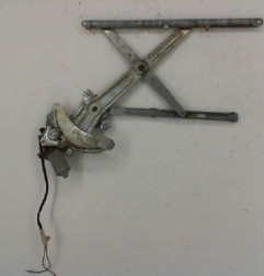 Leve vitre electrique avant droit TOYOTA PICNIC Photo n°1