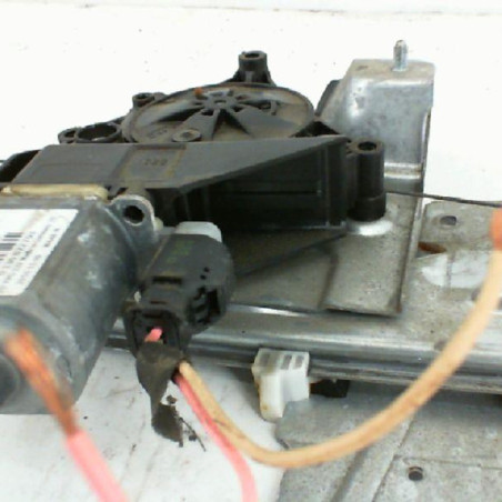 Leve vitre electrique avant gauche PEUGEOT 208 1 Photo n°1