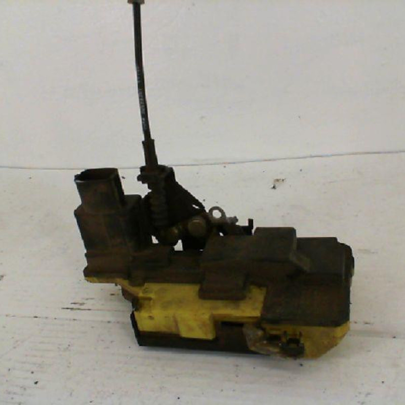 Serrure arriere gauche VOLVO V 70 1