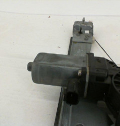 Leve vitre electrique avant gauche RENAULT CLIO 4 Photo n°3