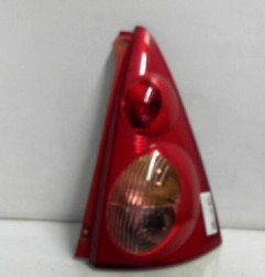 Feu arriere principal droit (feux) PEUGEOT 107 Photo n°4