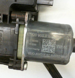 Leve vitre electrique arriere gauche VOLKSWAGEN GOLF 7 Photo n°3