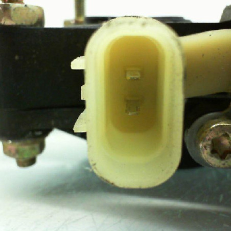 Leve vitre electrique arriere gauche KIA RIO 2 Photo n°1