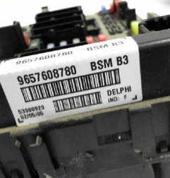 Boitier servitude moteur (BSM) CITROEN XSARA Photo n°3