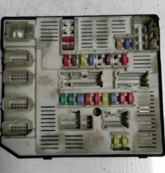 Boitier servitude moteur (BSM) RENAULT LAGUNA 3 Photo n°3