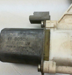 Leve vitre electrique avant droit NISSAN MICRA 3