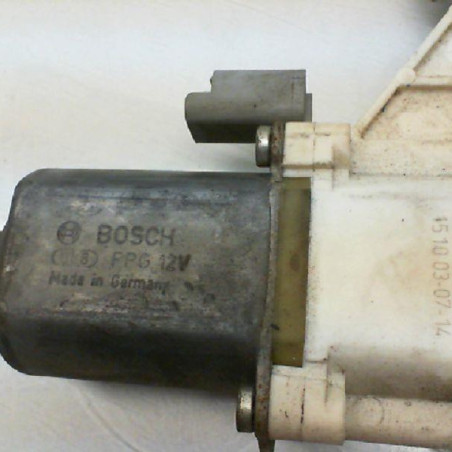 Leve vitre electrique avant droit NISSAN MICRA 3