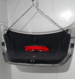 Malle/Hayon arriere MERCEDES CLASSE E 211 Photo n°1