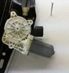 Leve vitre electrique arriere droit BMW SERIE 5 E61 Photo n°5