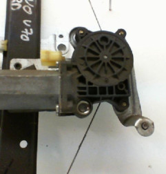 Leve vitre electrique arriere droit VOLVO V 70 1 Photo n°3