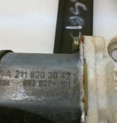 Leve vitre electrique avant droit MERCEDES CLASSE E 211 Photo n°3