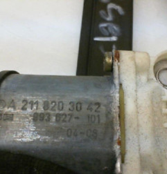 Leve vitre electrique avant droit MERCEDES CLASSE E 211 Photo n°7