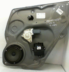Leve vitre electrique arriere droit MERCEDES CLASSE B 245 Photo n°1